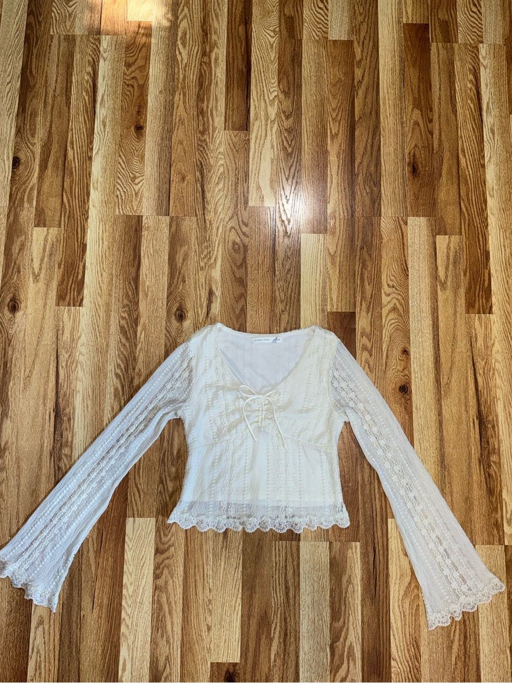 Altar’d State Boston Bell Sleeve Lace Top Ivory Women’s XS